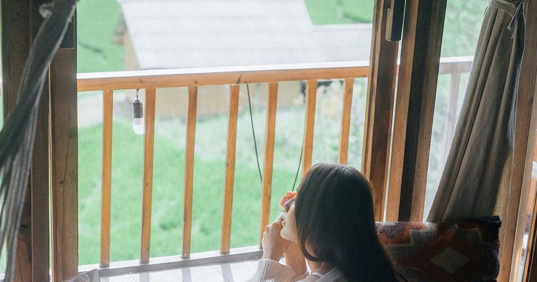 Hot girl…Lee’s House Boutique