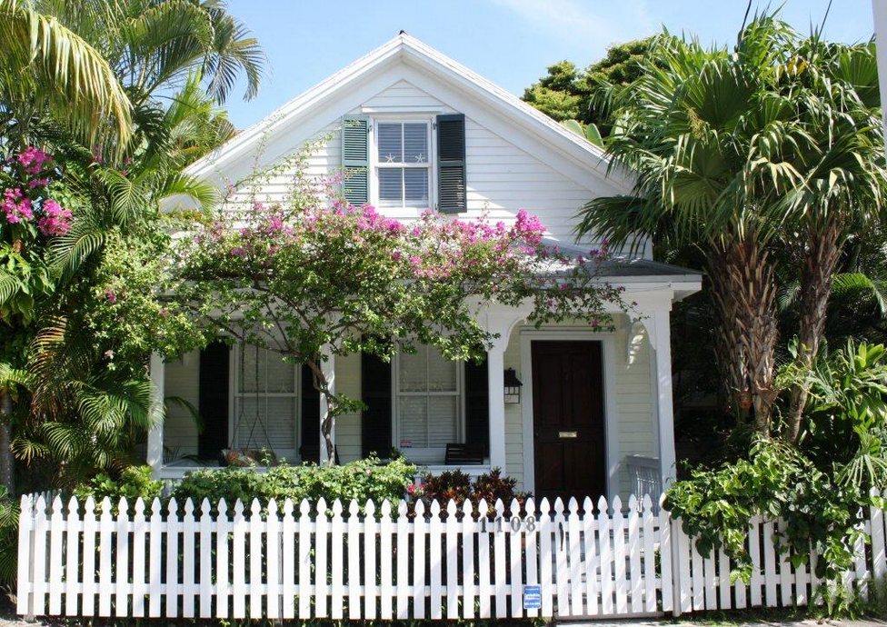 Dean Farris Style A Conch House Christmas