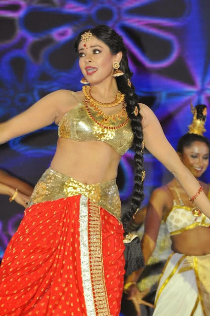 Pooja Kumar Dancing Stills At Telugu Movie Audio Launch 29