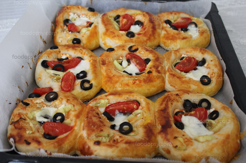 Mini Vegetarian Pizza Pastries