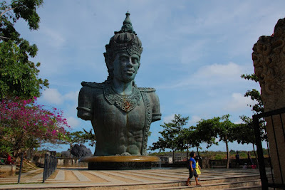 Garuda Wisnu Kencana ( GWK ) Garuda Wisnu Kencana ( GWK )