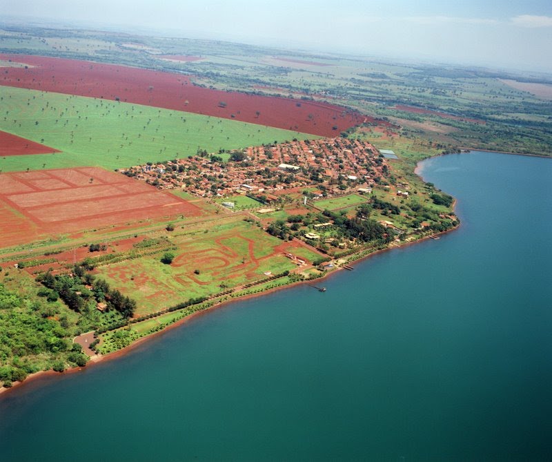 OLHANDO DA JANELA DO TREM CACHOEIRA DOURADA / MINAS GERAIS / BRAZIL