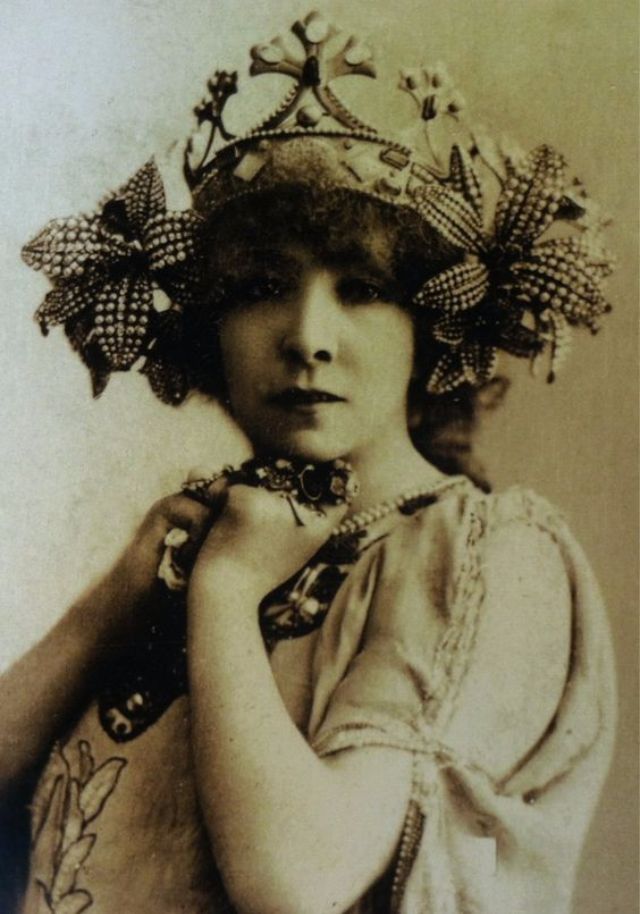 sarah bernhardt sarah bernhardt the most famous actress the world has sarah bernhardt sarah bernhardt the most famous actress the world has
