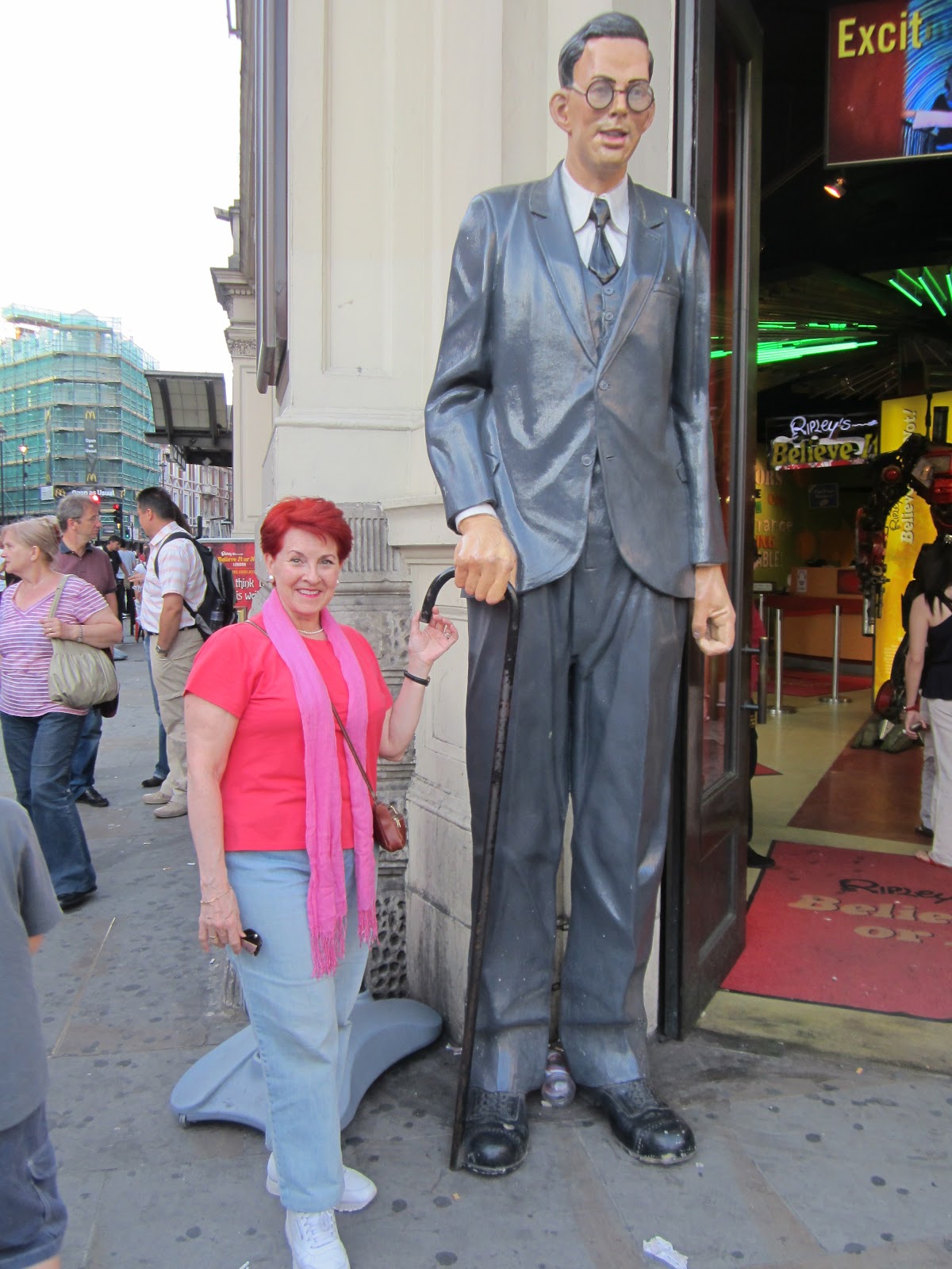 ROSAMARI: LONDRES PREPARADO PARA EL ANIVERSARIO DE LA REINA DE