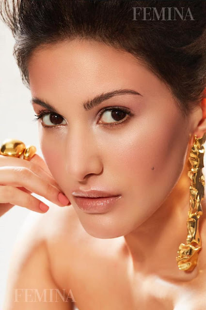 Actress Amyra Dastur Face Close Up Photoshoot Navel Queens