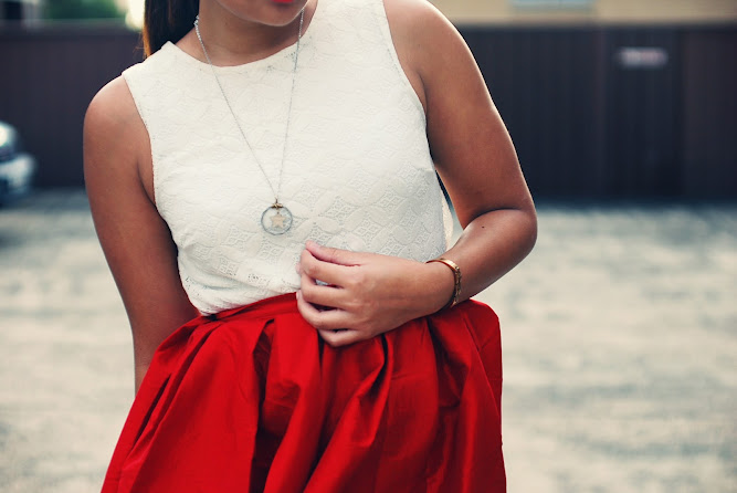 The Uncommon Goods Upbeat Star Cymbal Necklace