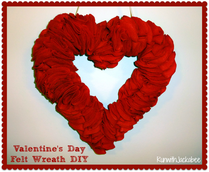 RunwithJackabee Valentine's Day Felt Wreath Tutorial