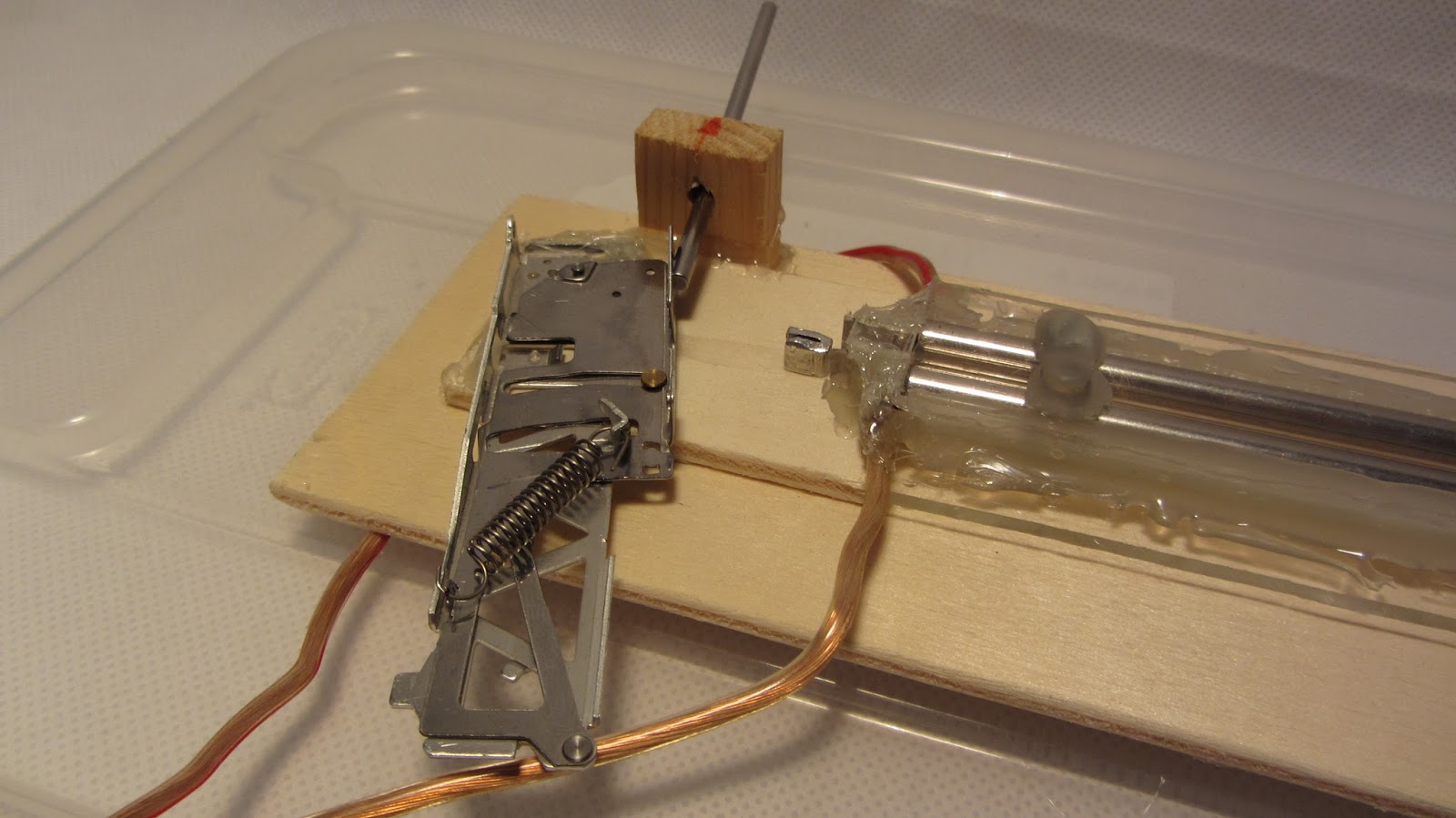Do It Yourself Gadgets: Homemade Railgun Experiment
