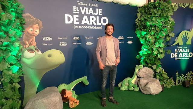 Manuel Carrasco en la Premiere de El Viaje de Arlo