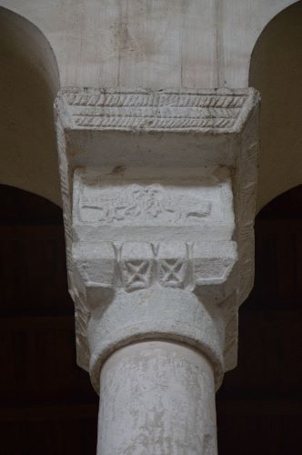 Romaanse kunst & architectuur: Église Saint-Etienne te Vignory (Haute ...