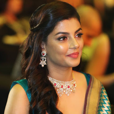 Anisha Ambrose (Indian Actress) Biography, Wiki, Age, Height, Family, Career, Awards, and Many More