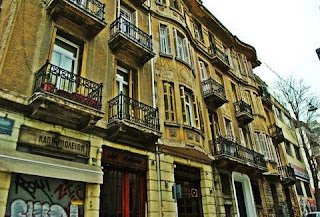 ΕΞΑΡΧΕΙΑ: Η πιο... άτακτη και μποέμ γειτονιά της Αθήνας!