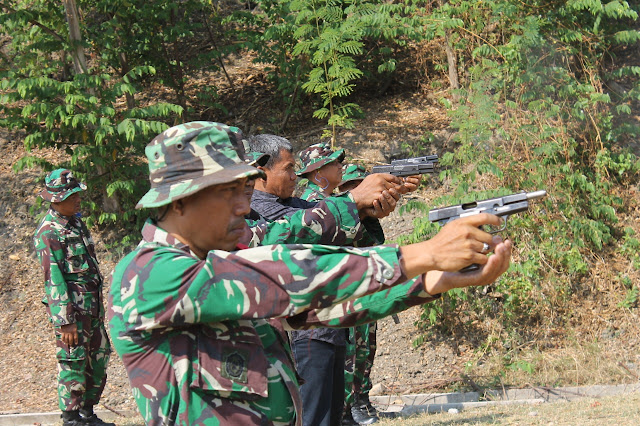 Kodim Sragen Latihan menembak