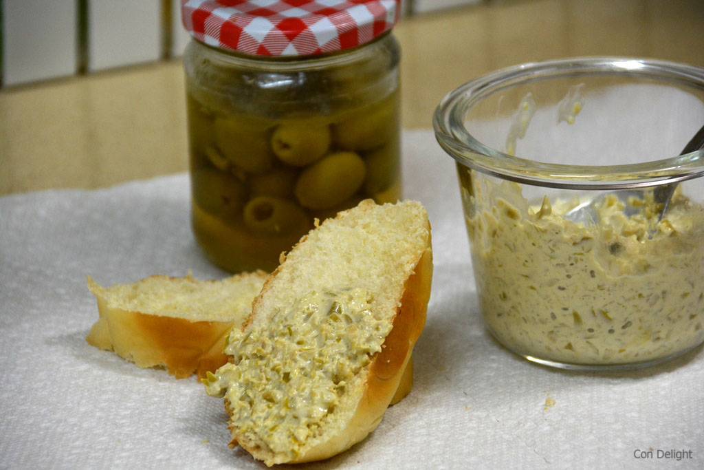 Con DeLight עם תענוג אוכל, טיולים ועוד Homemade olive salad spread