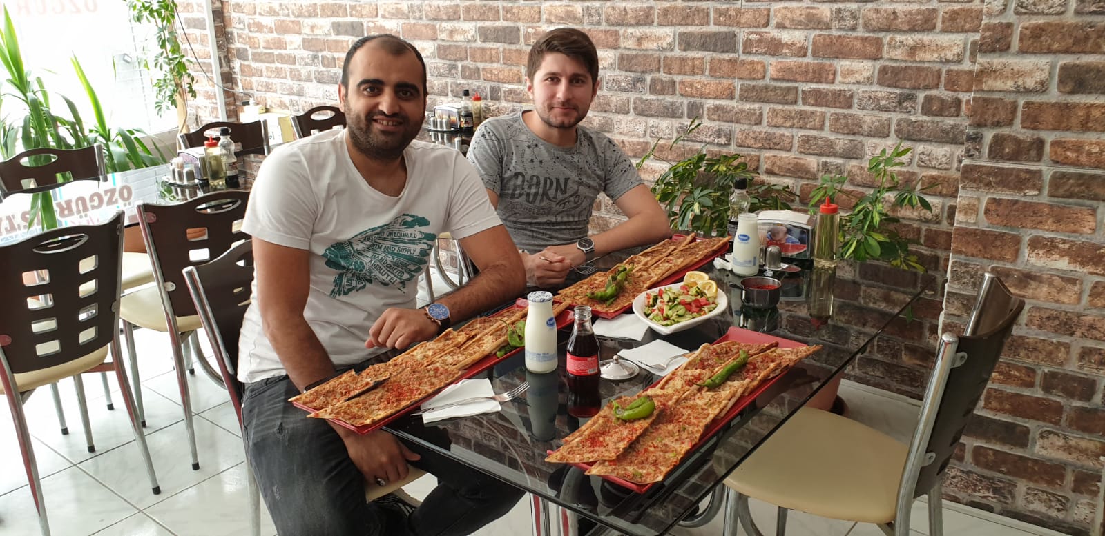 Özgür Etliekmek Salonu OkuOkuBil