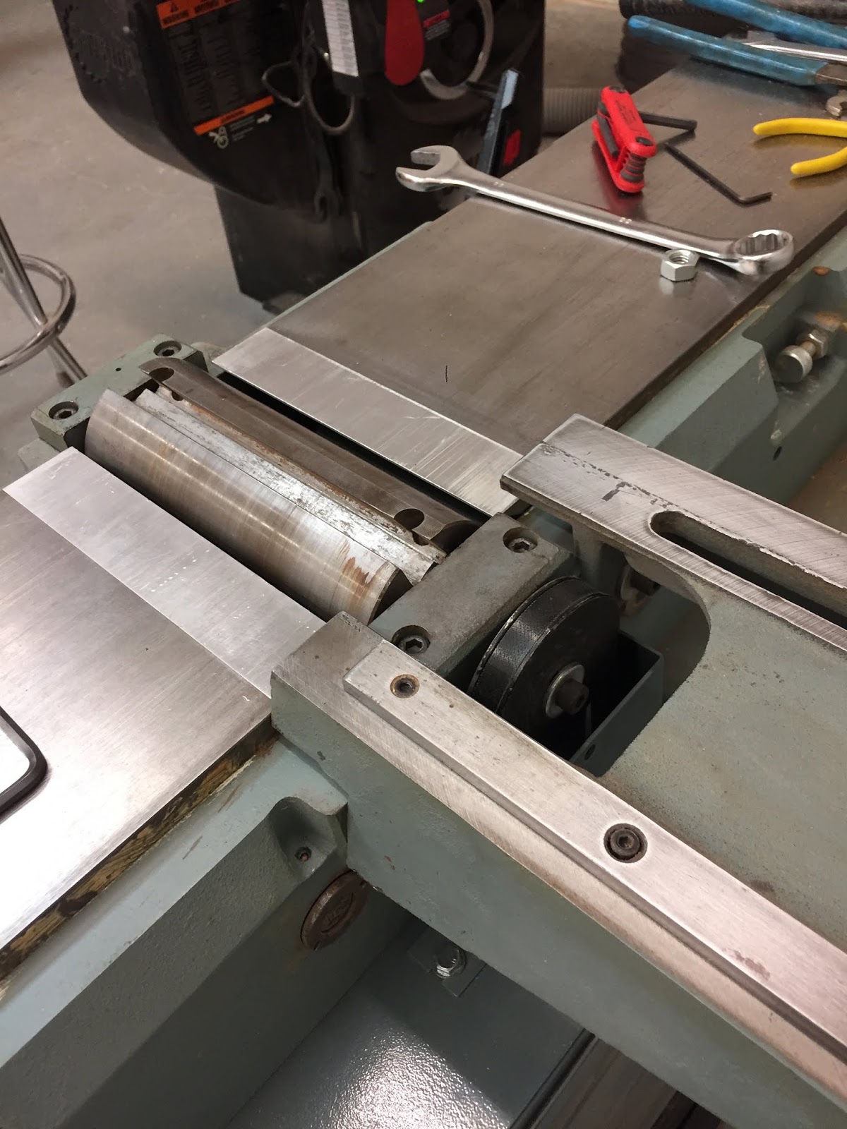 Let's Talk Wood Replacing bearings on a Delta DJ20 Jointer