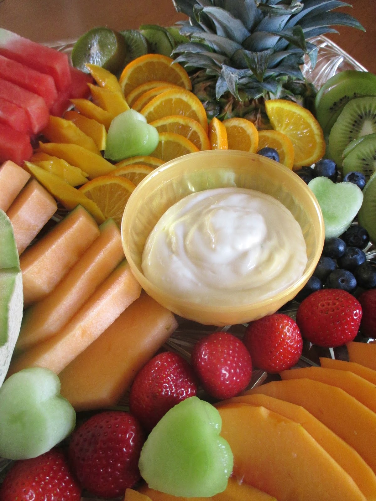 Hot and Cold Running Mom Just my Stuff Zesty Yogurt Dip with Fruit Platter