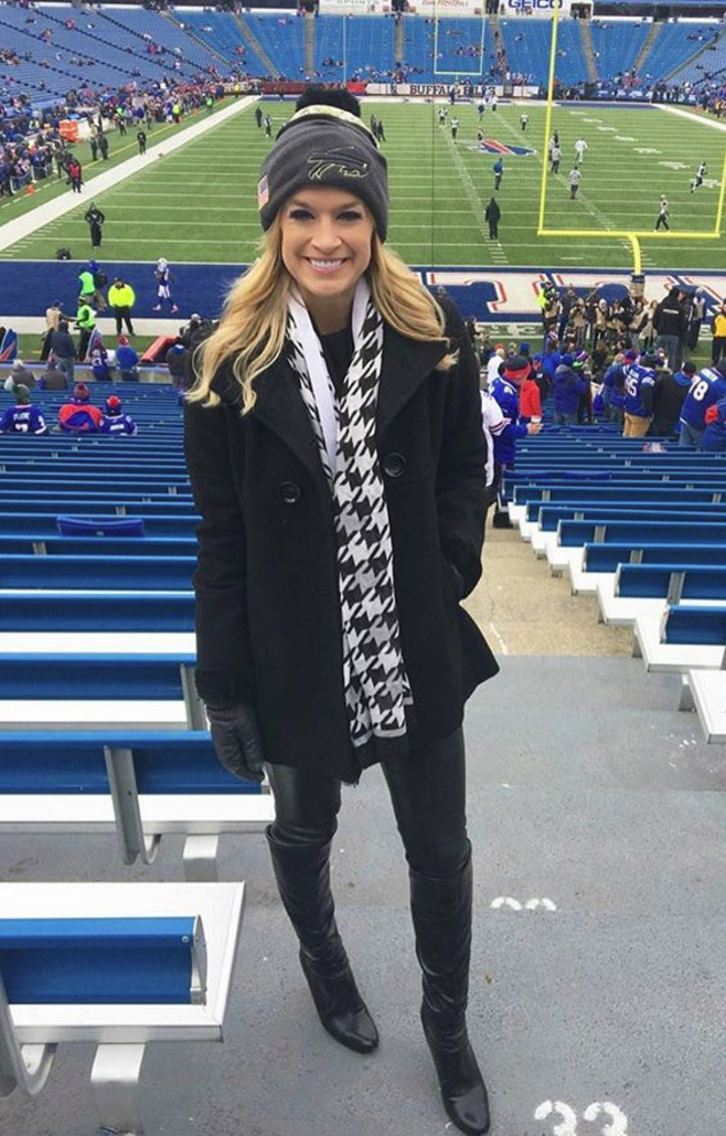 THE APPRECIATION OF BOOTED NEWS WOMEN BLOG LAUREN HALL BRINGS US BACK