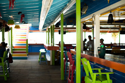 Remax Vip Belize: lunch and happy hour crowds roll in!