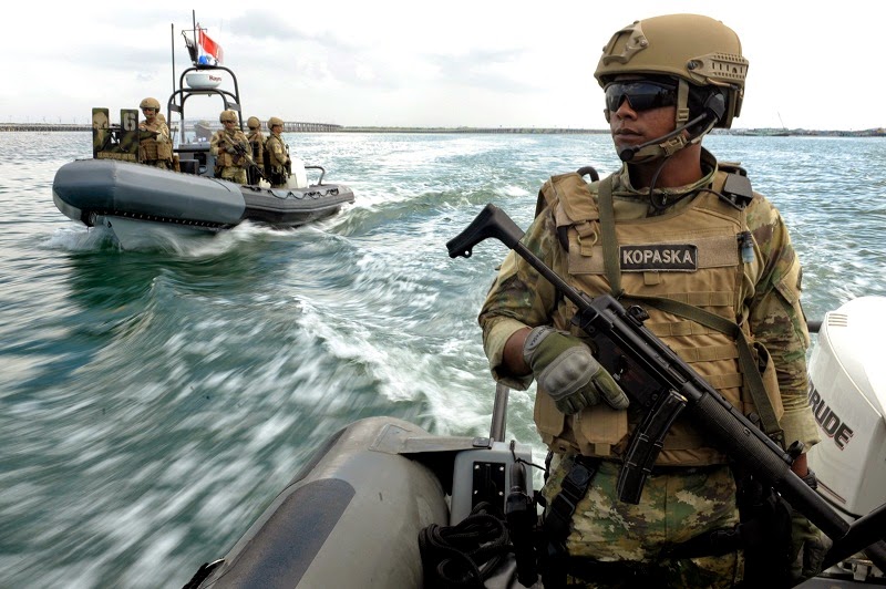 Pasukan Elite Indonesia dalam pencarian Air Asia - Hidup Sehat