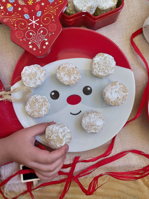 Nevaditos. Receta de dulces típicos navideños de España. Recetas tradicionales. Navidad. Horno, manteca, vino. Cuca. Parrandón