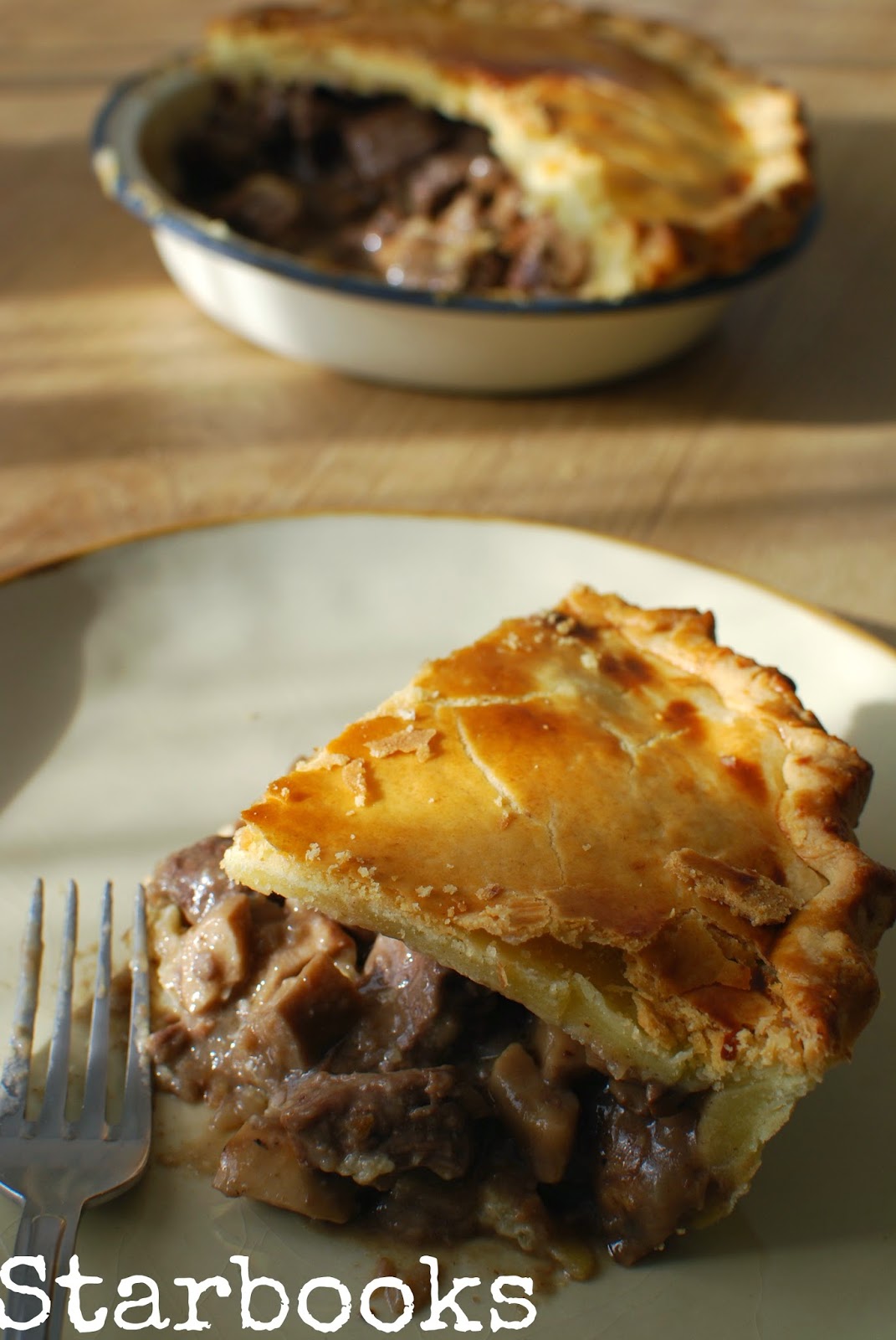 Starbooks STEAK & MUSHROOM PIE
