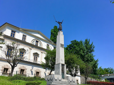 Cieszyńska Nike Pomnik Ku Czci Legionistów Poległych Za Polskę