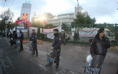Ο ΚΥΒΕΡΝΗΤΙΚΟΣ ΑΥΤΑΡΧΙΣΜΟΣ ΣΥΝΕΧΙΖΕΤΑΙ….