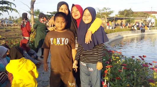 Warga Sambut Gembira Hadirnya Objek Wisata Taman Pelangi Pebayuran Bekasi Laras Post