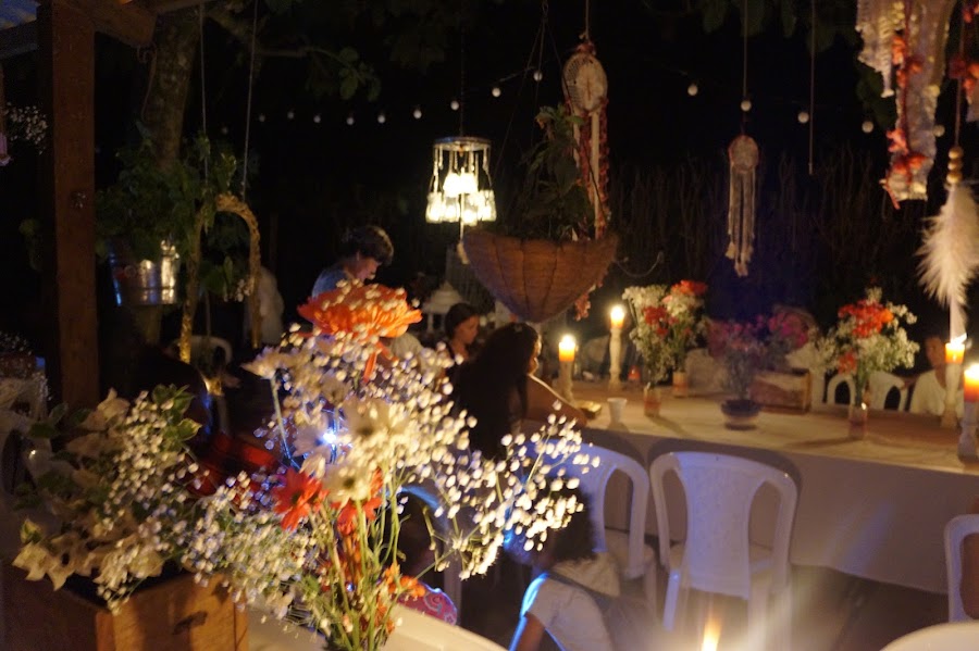 Decoración fiesta rústica, bohemia (boho), ecológica,low cost, jaulas decoradas, lamparas con botellas, reciclaje, reciclados, atrapasueños, fiesta exterior, fiesta, exteriores, campestre, aire libre, materas, madera reciclada, centros de mesa