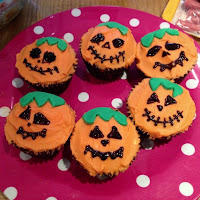 scary pumpkin cupcakes