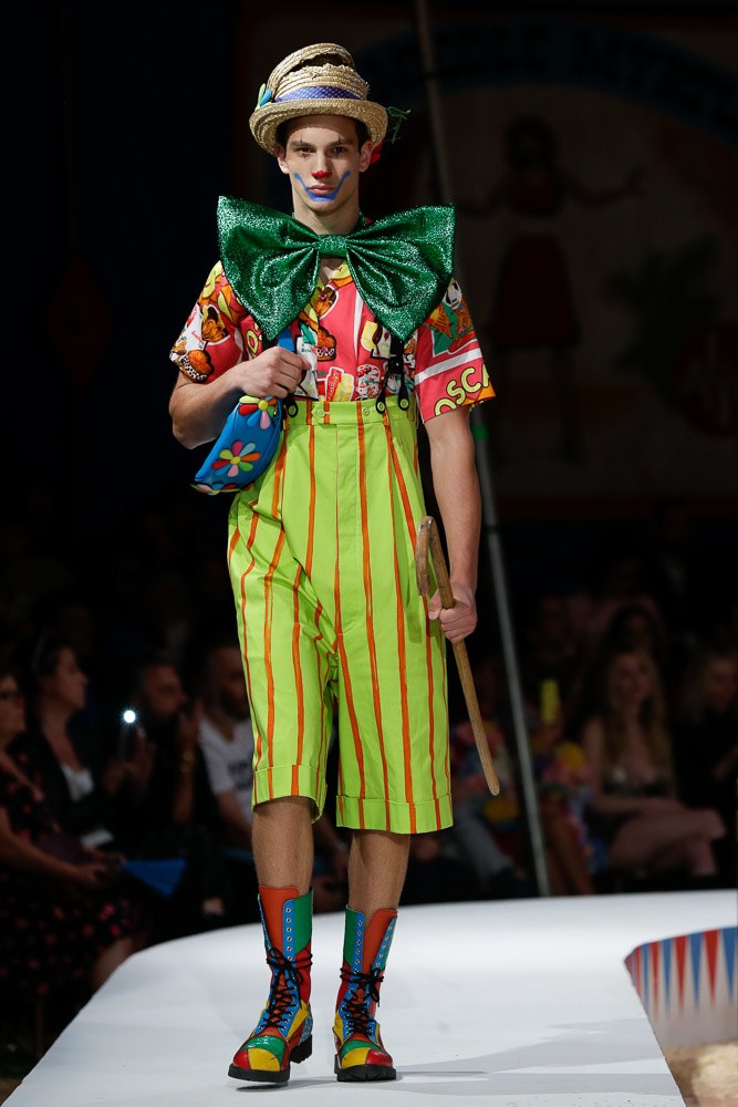 Moschino Spring-Summer 2019 Menswear Collection - Los ...