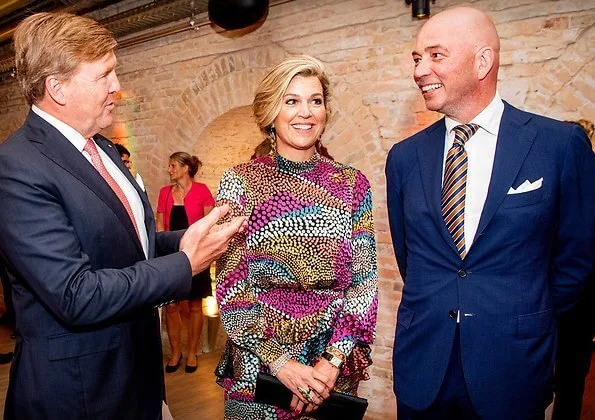 Queen Maxima wore Saloni Isa ruffle dress. Lendelhaus & Historische Saftfabrik Werder in Potsdam, Brandenburg