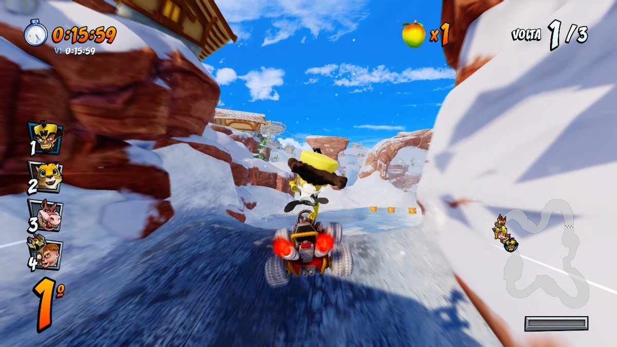 Crash Team Racing NitroFueled ou Mario Kart 8 Deluxe quais karts