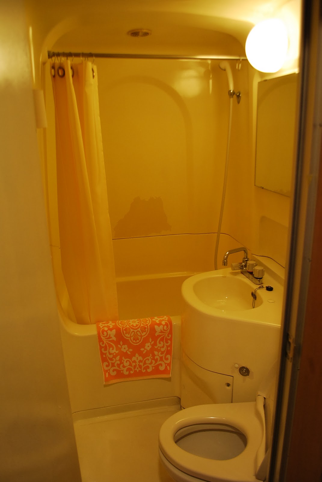 Glutton Anonymous Japan Day One Konnichiwa, Fukuoka