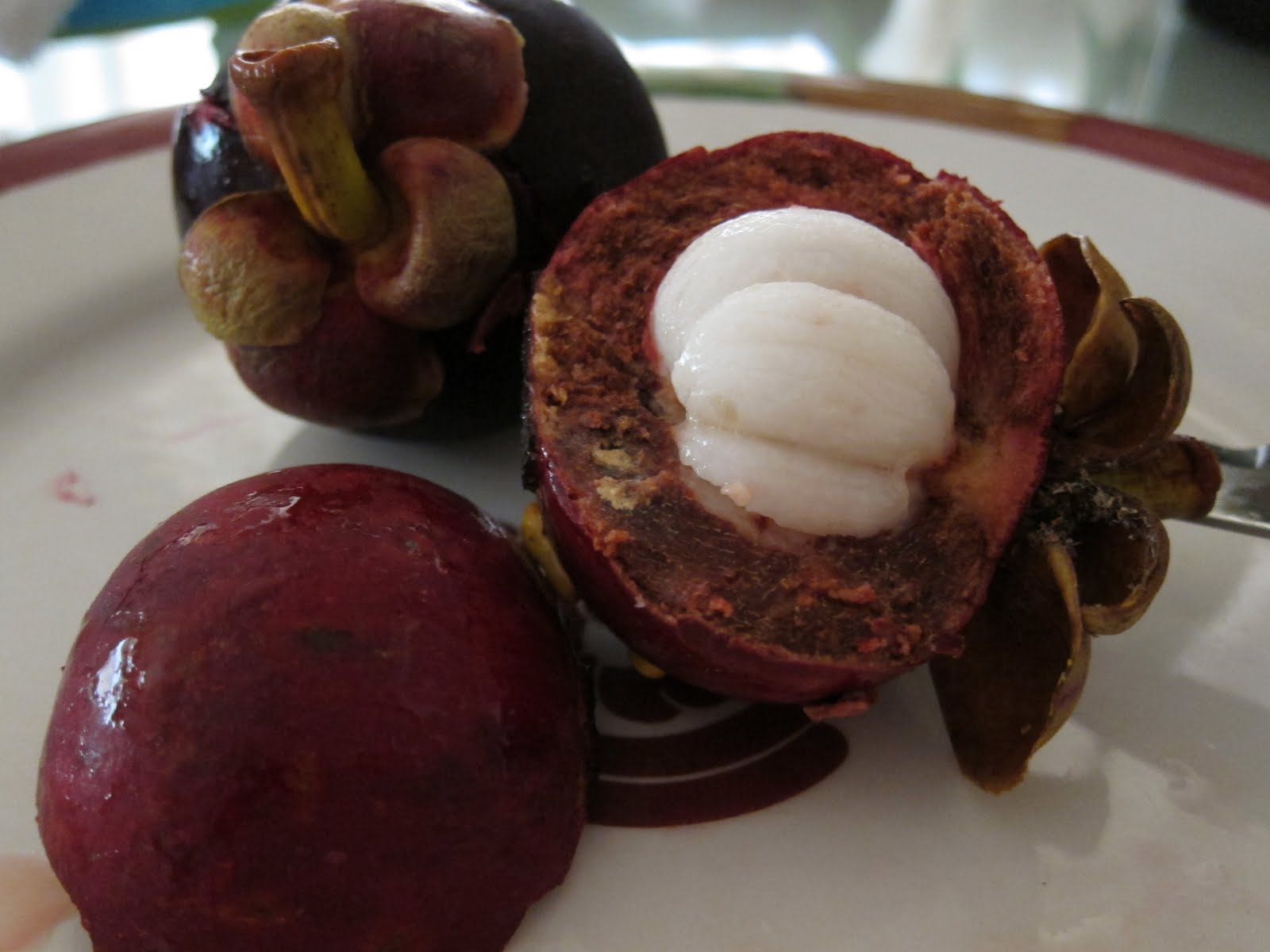 Eat Drink Be Happy Local, Fresh and Organic...Kauai