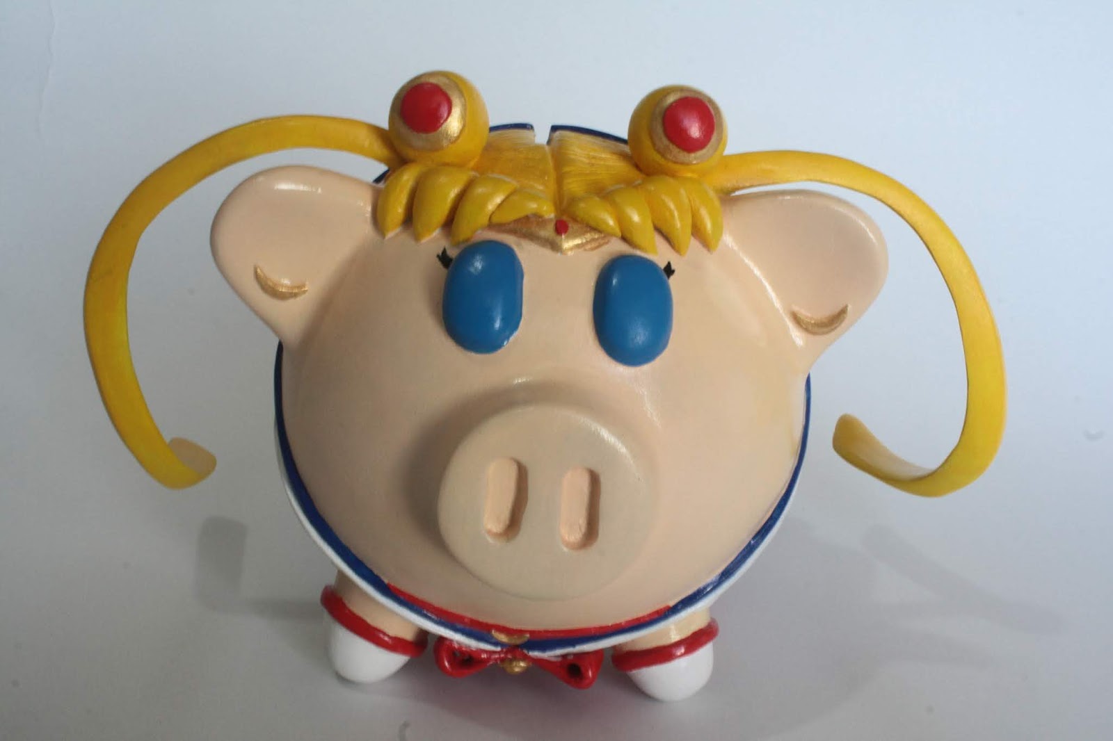 Oinki Sailor moon piggy bank