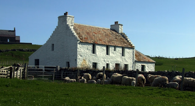 Auld Haa Guesthouse   - - -     Fair Isle - Accommodation