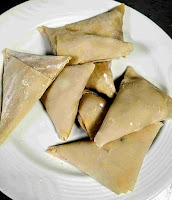 Uncooked onion samosas