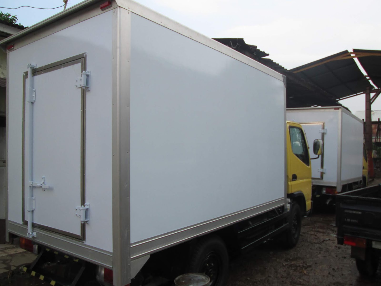 MOBIL BOX PENDINGIN