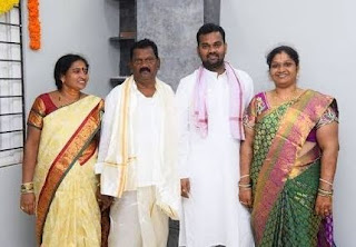 Patas Show Actors Auto Ram Prasad Comedian Family Wife Parents children's Marriage Photos