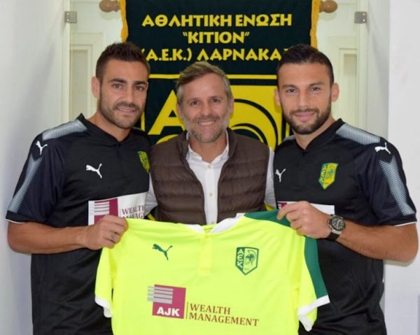 Oficial: AEK Larnaca, renuevan Taulemesse y Trickovski