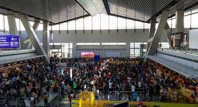 Before the Merry Christmas, Travellers Have To Endure Hell at NAIA 3