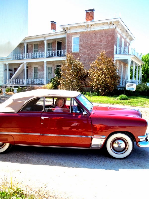 My Old Historic House St. Louis Antique Car Club Takes a Tour!