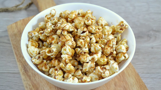 palomitas de azúcar y canela caramelo