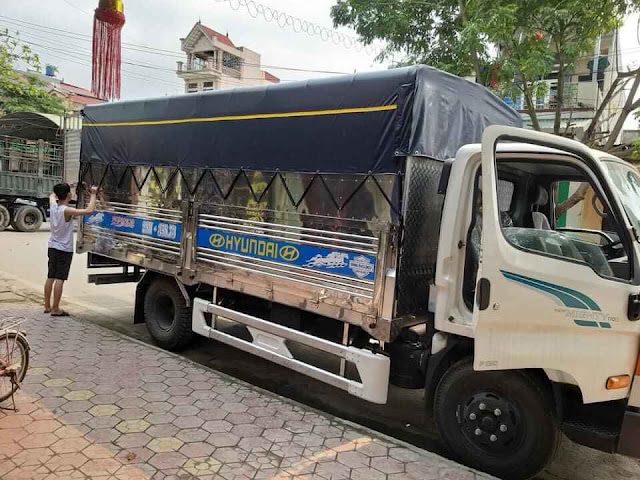 Hyundai 110SQ thùng mui bạt