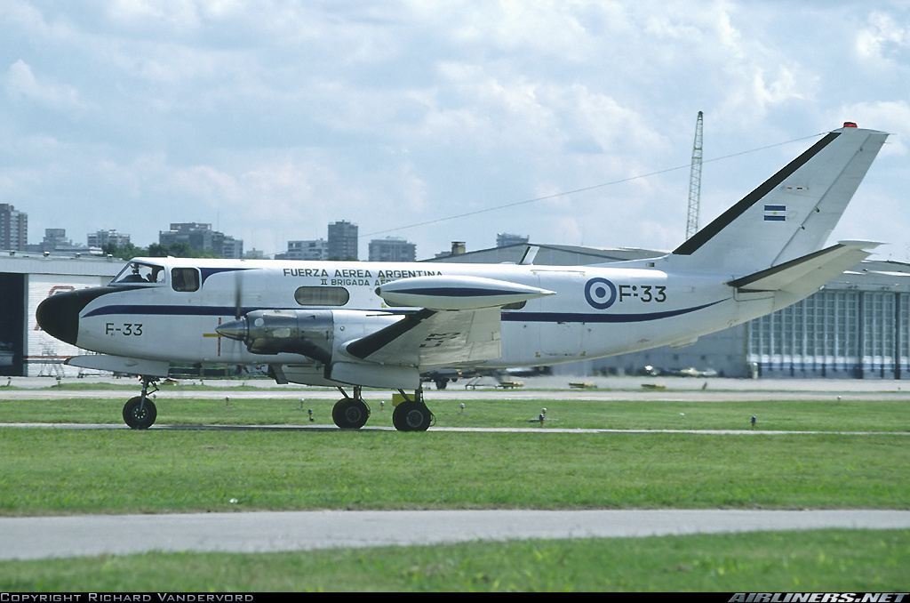 F-33.jpg