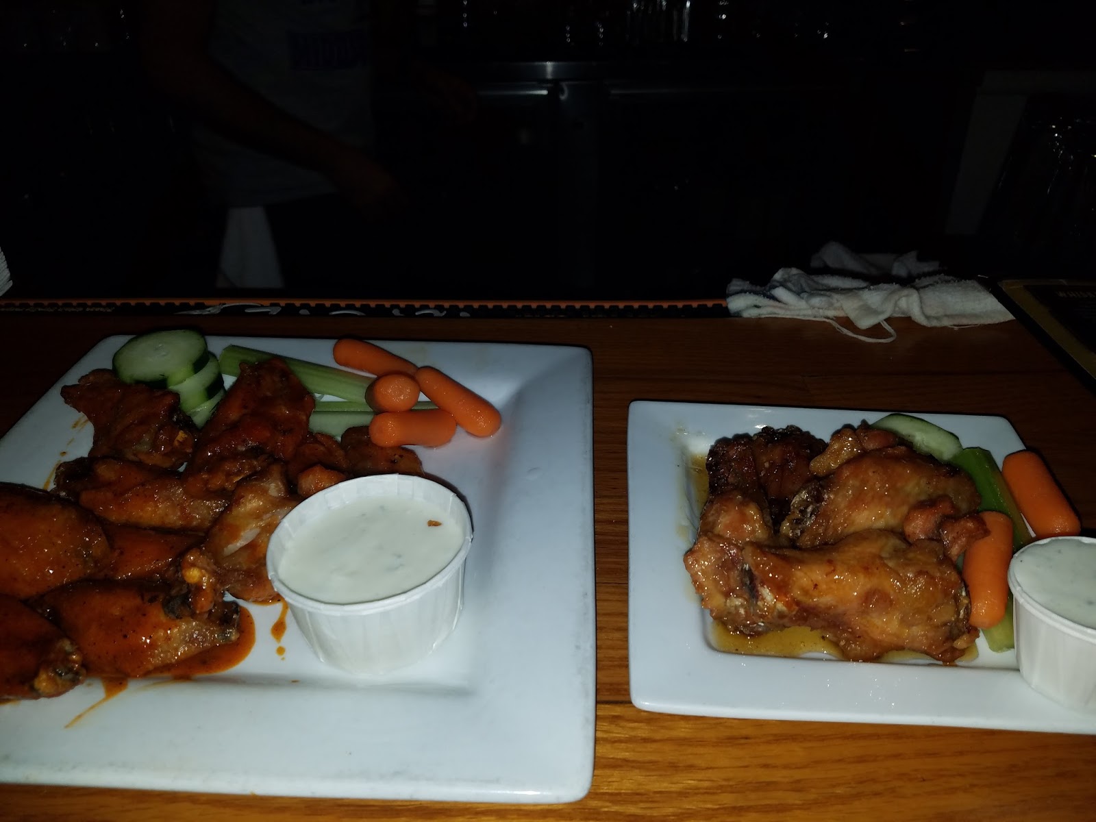 Pittsburgh Happy Hour Ranking Every Chicken Wing in the Southside of