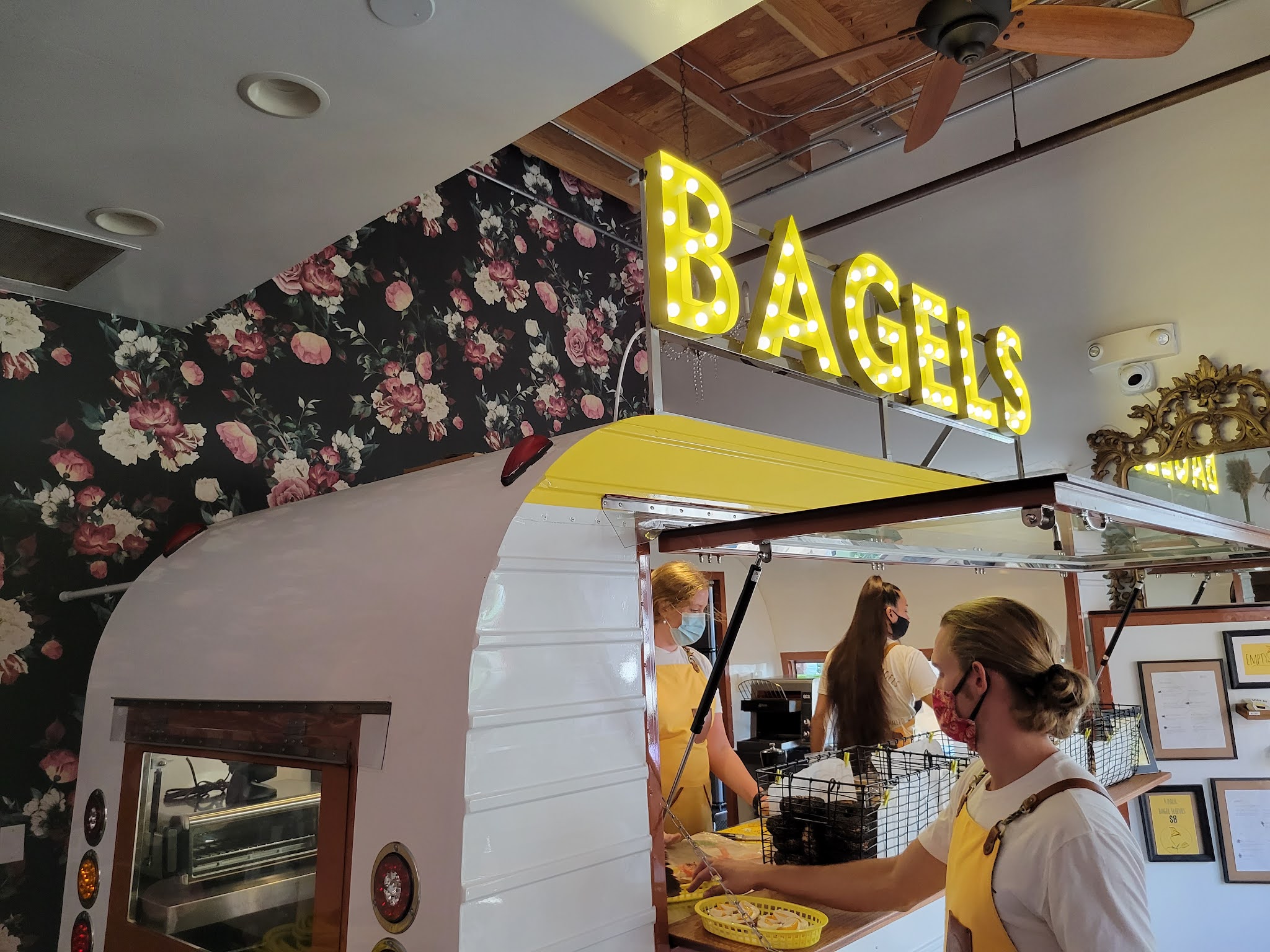 Empty Elle Bagel & Elvin's Bakery