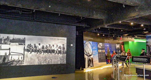 Exposição sobre a história e a construção do Rockefeller Center, Nova York